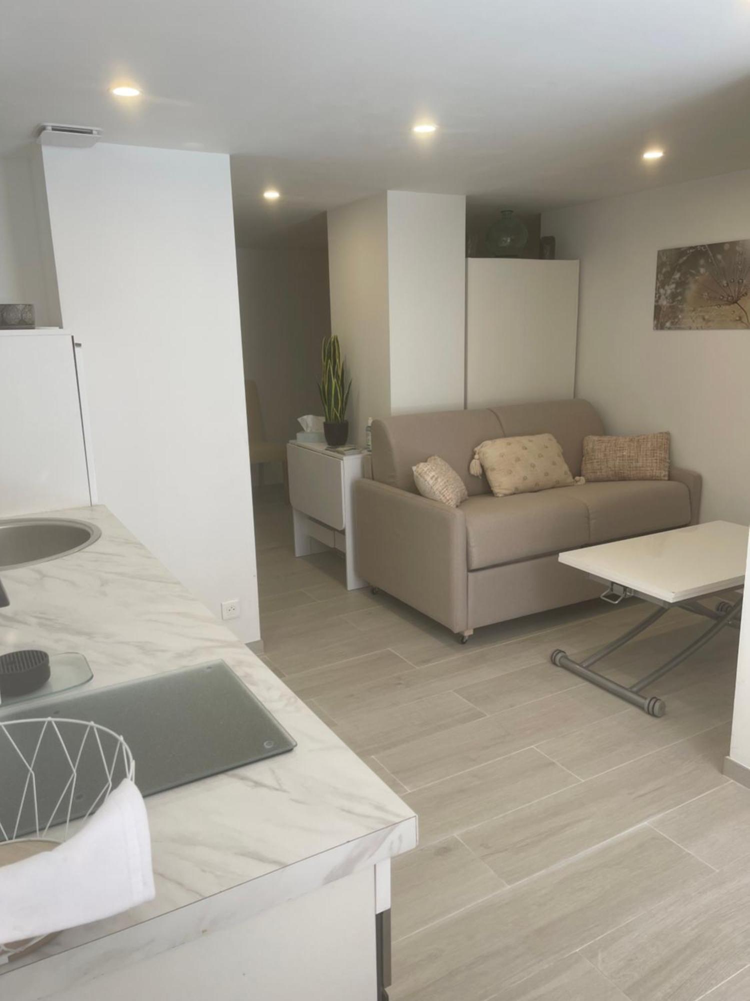 Grand Studio Neuf A 50 M Du Port Saint-Tropez Esterno foto