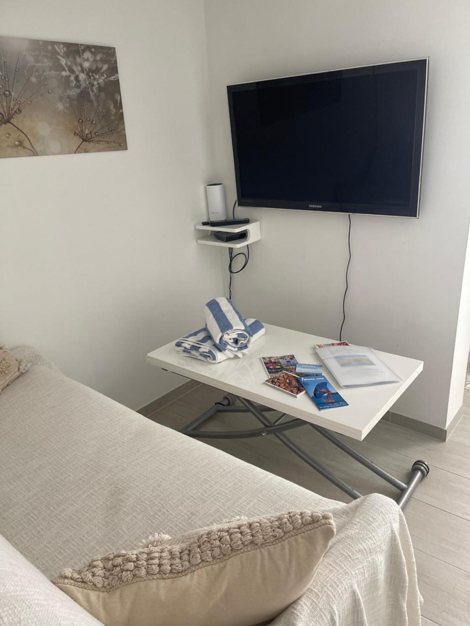 Grand Studio Neuf A 50 M Du Port Saint-Tropez Esterno foto